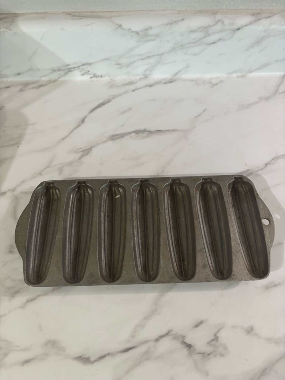 Vtg Peco pure aluminum corn muffin pan